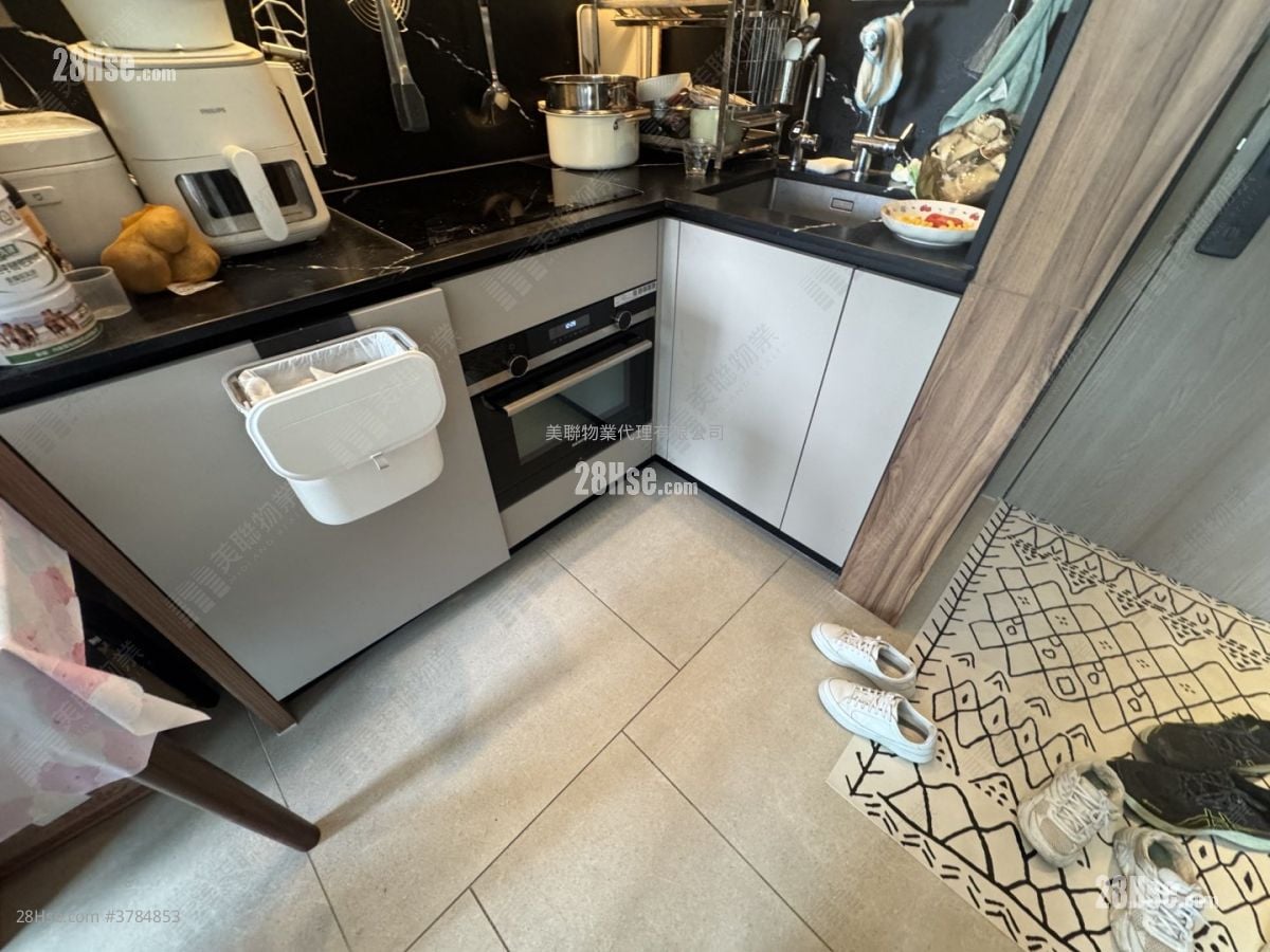 Silicon Hill Sell 2 Bedrooms , 1 Bathroom 426 ft²