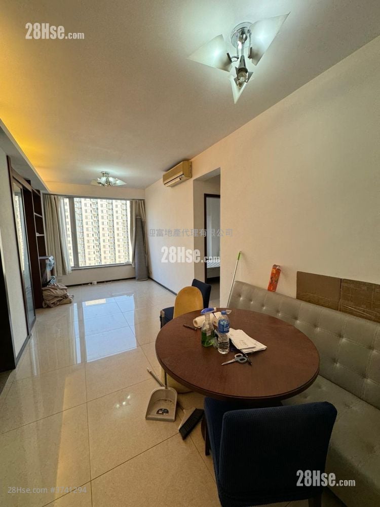The Metropolis Residence Rental 2 Bedrooms , 1 Bathroom 489 ft²