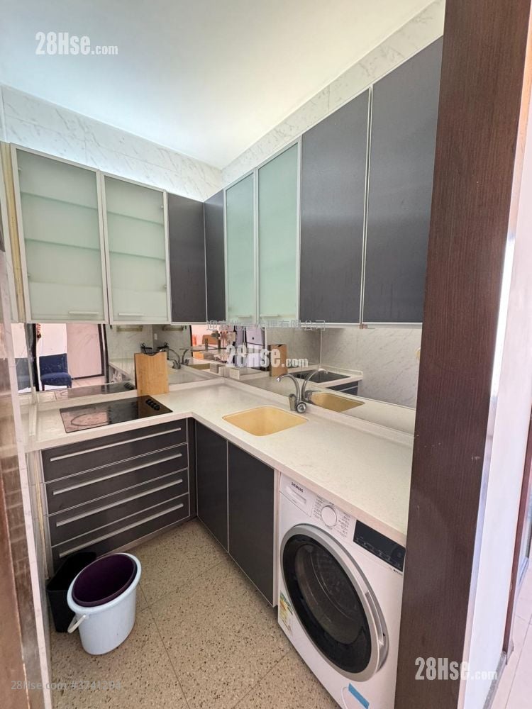 The Metropolis Residence Rental 2 Bedrooms , 1 Bathroom 489 ft²