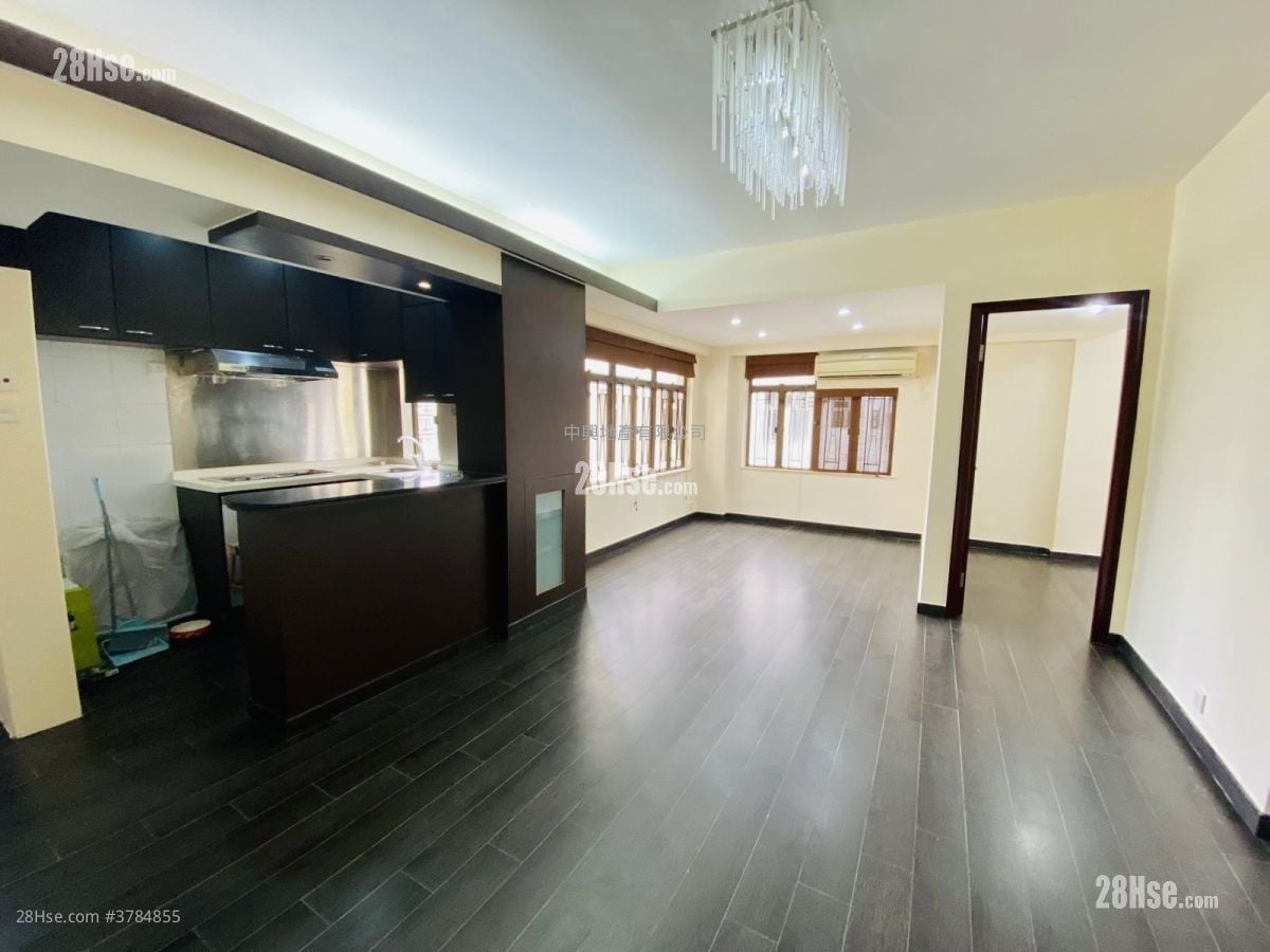 黄达荣大厦 租盘 3 房 , 1 浴室 670 平方尺