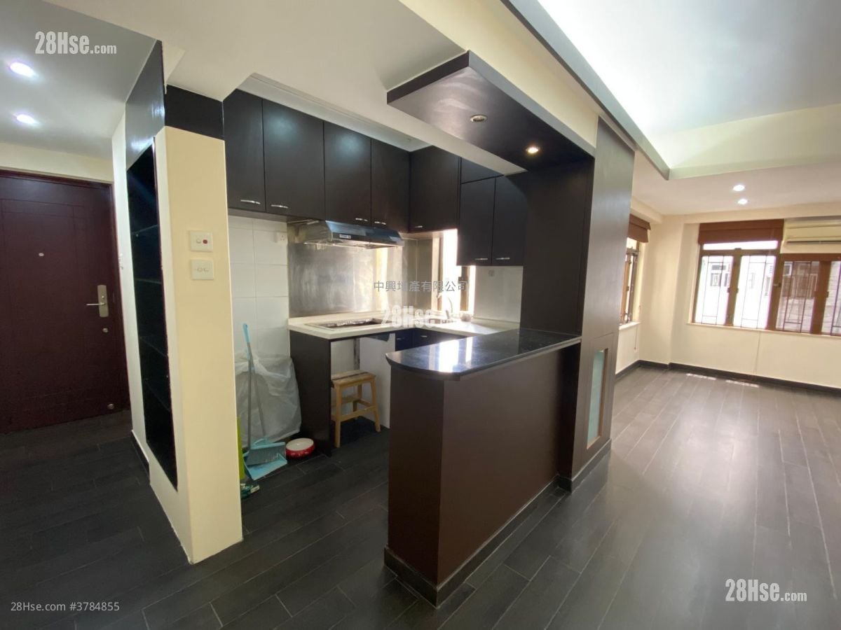 黄达荣大厦 租盘 3 房 , 1 浴室 670 平方尺