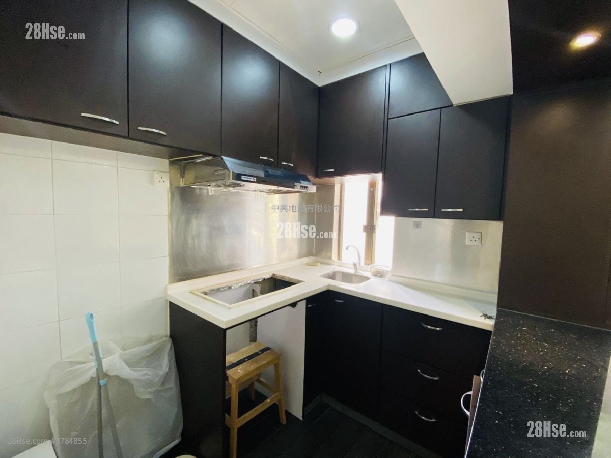 黄达荣大厦 租盘 3 房 , 1 浴室 670 平方尺