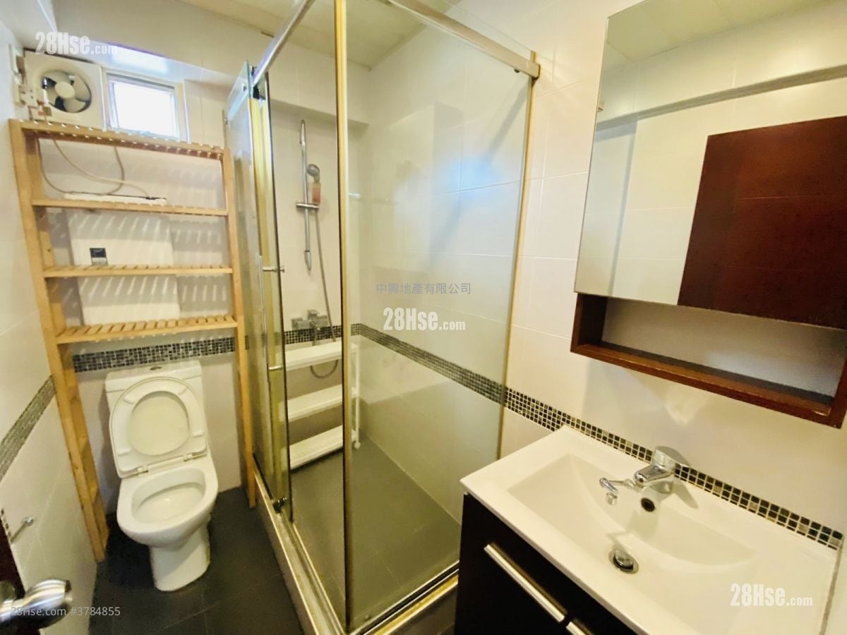 黄达荣大厦 租盘 3 房 , 1 浴室 670 平方尺