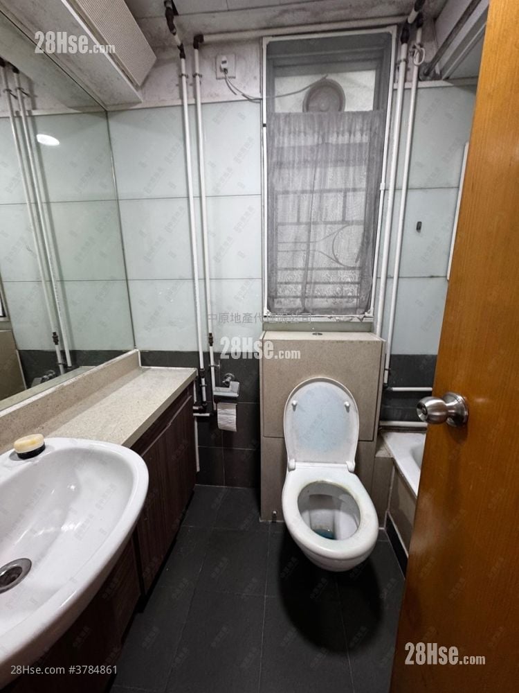 Marbella Sell 2 Bedrooms , 1 Bathroom 506 ft²