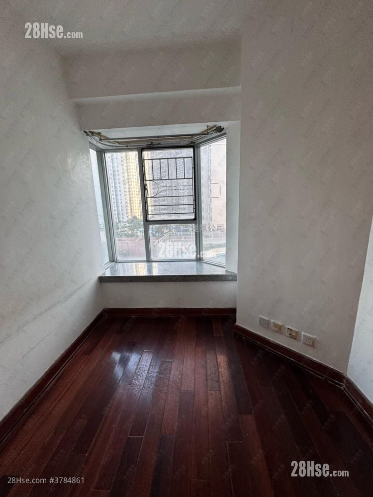 Marbella Sell 2 Bedrooms , 1 Bathroom 506 ft²