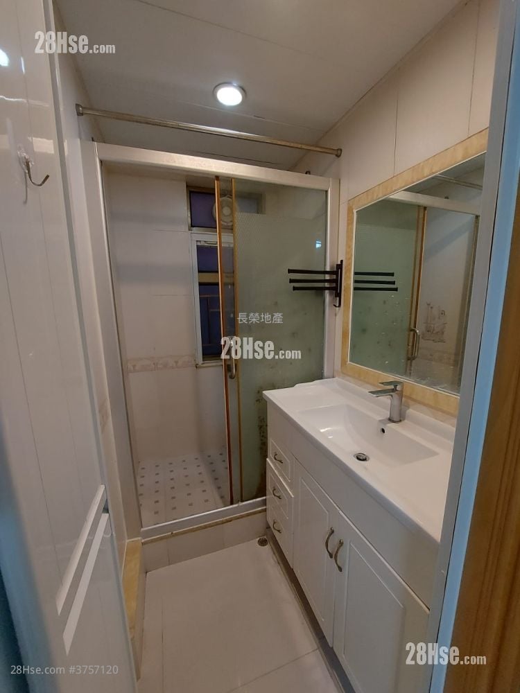 宝城洋楼 租盘 428 平方尺