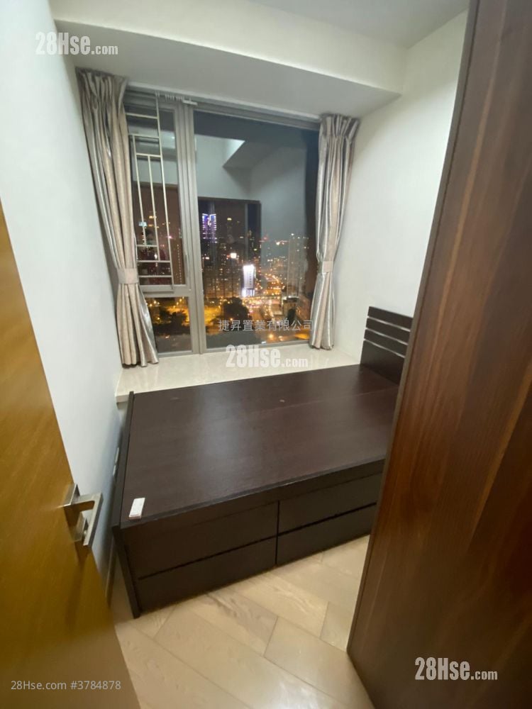 Chatham Gate Rental 2 Bedrooms , 1 Bathroom 550 ft²