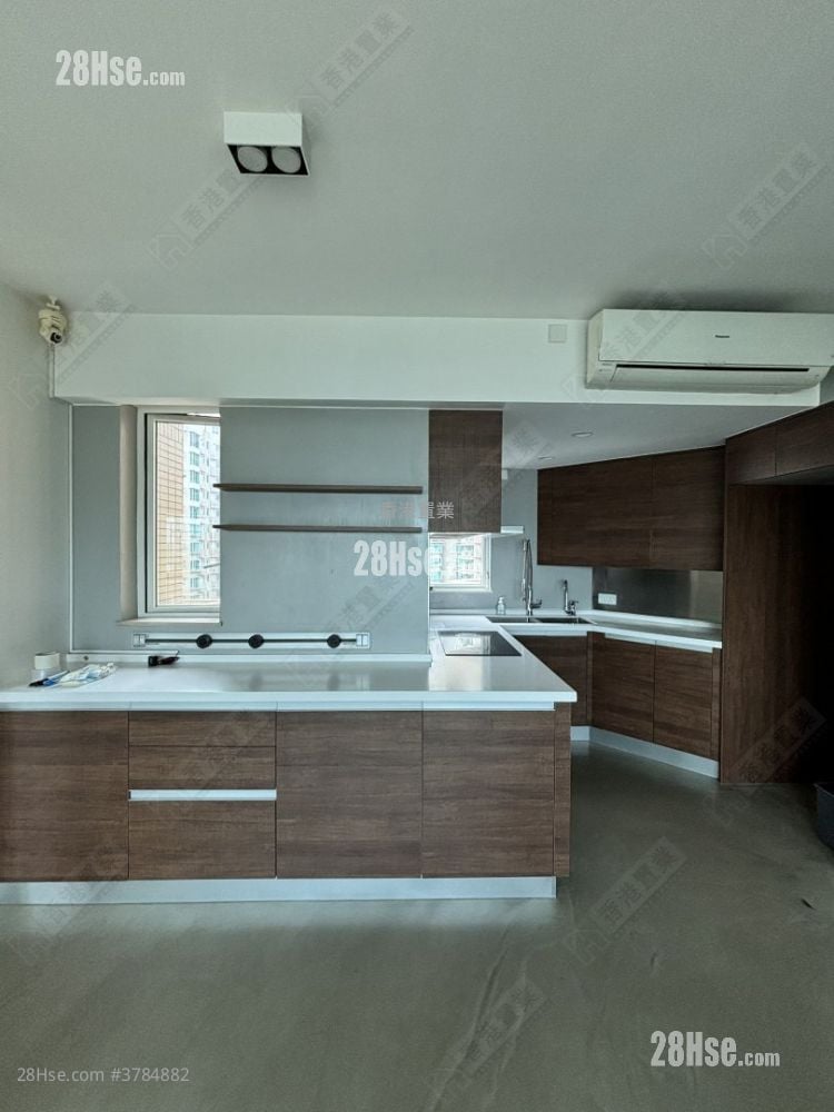 Park Island Sell 2 Bedrooms , 1 Bathroom 526 ft²