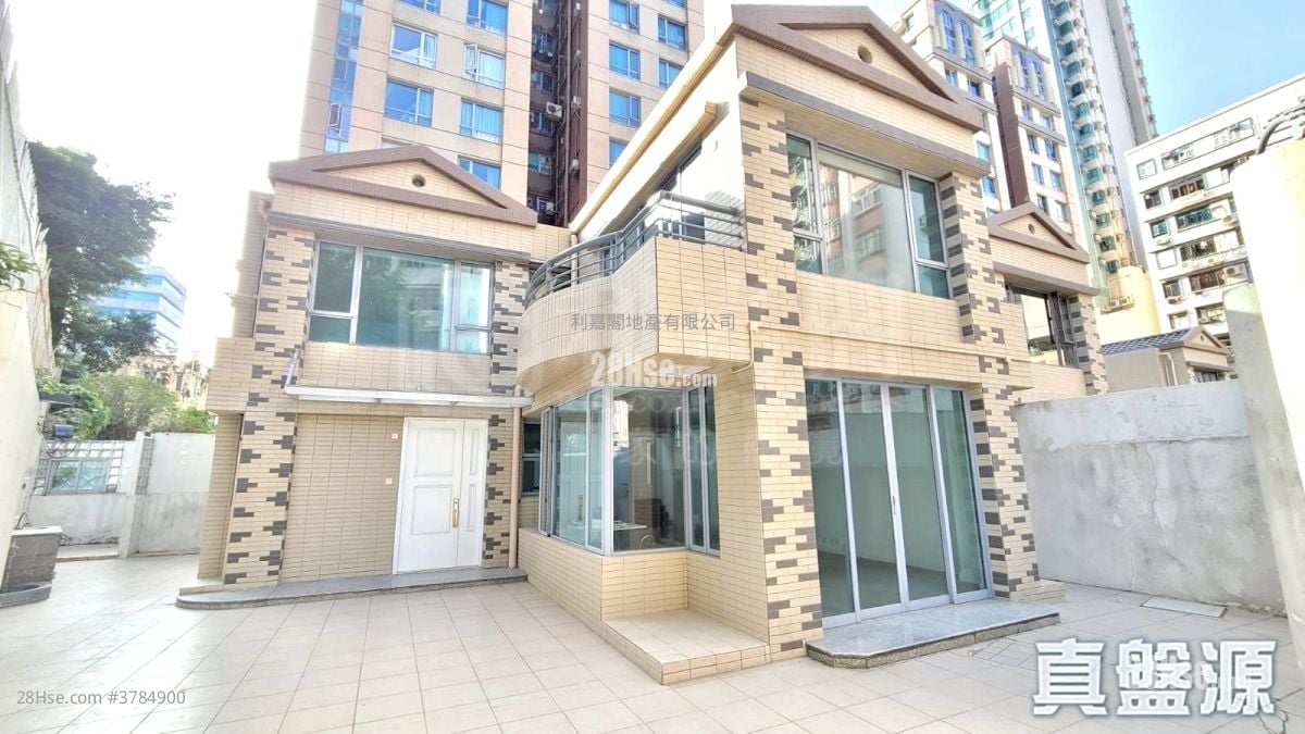 雅阁花园 售盘 3 房 , 3 浴室 1,696 平方尺