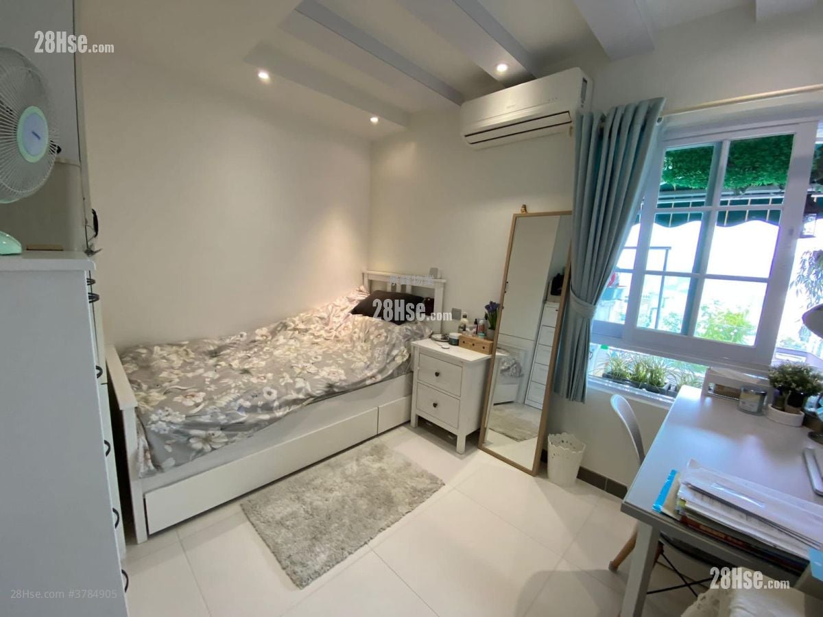 华景山庄 售盘 3 房 671 平方尺