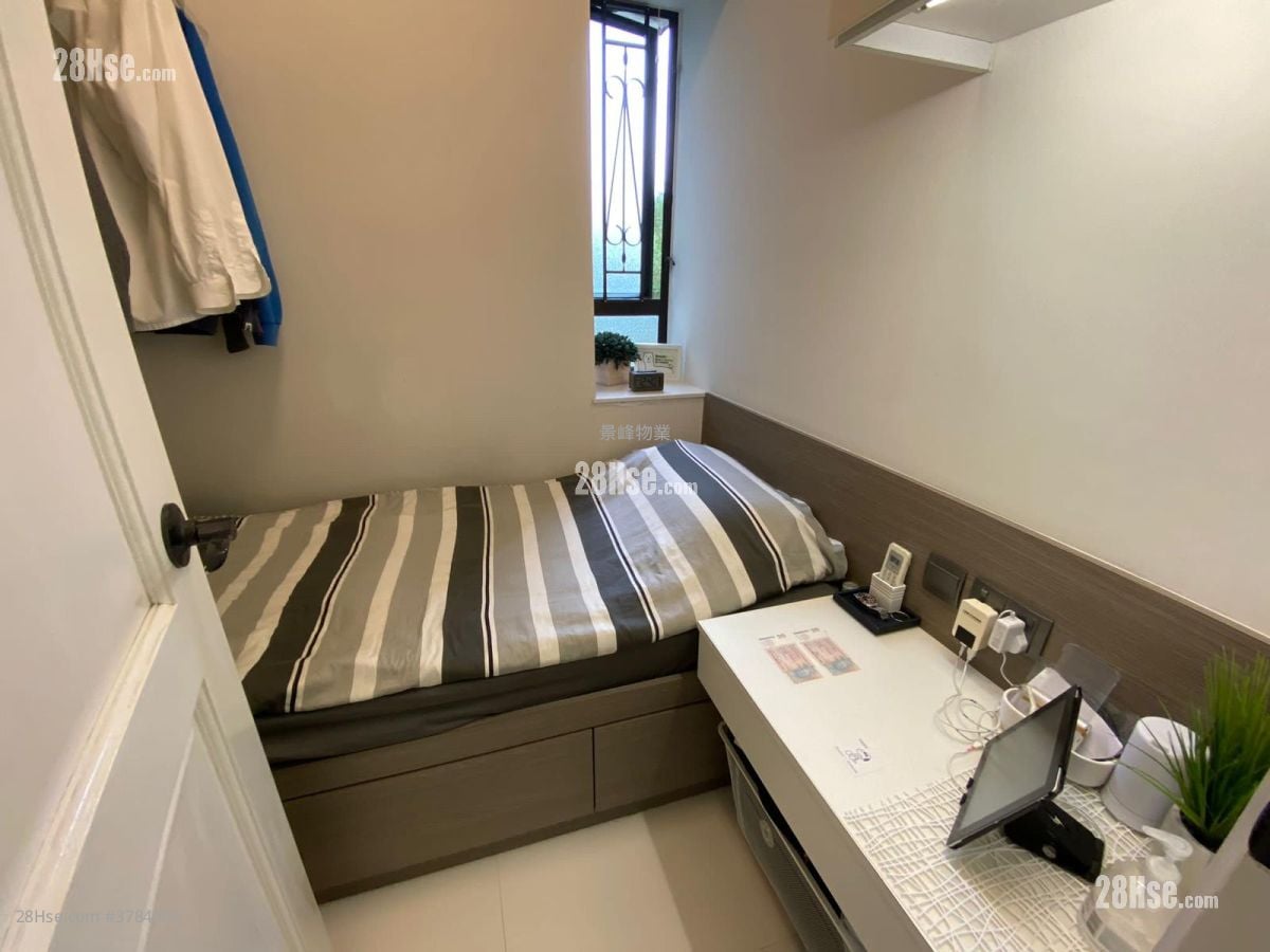 华景山庄 售盘 3 房 671 平方尺