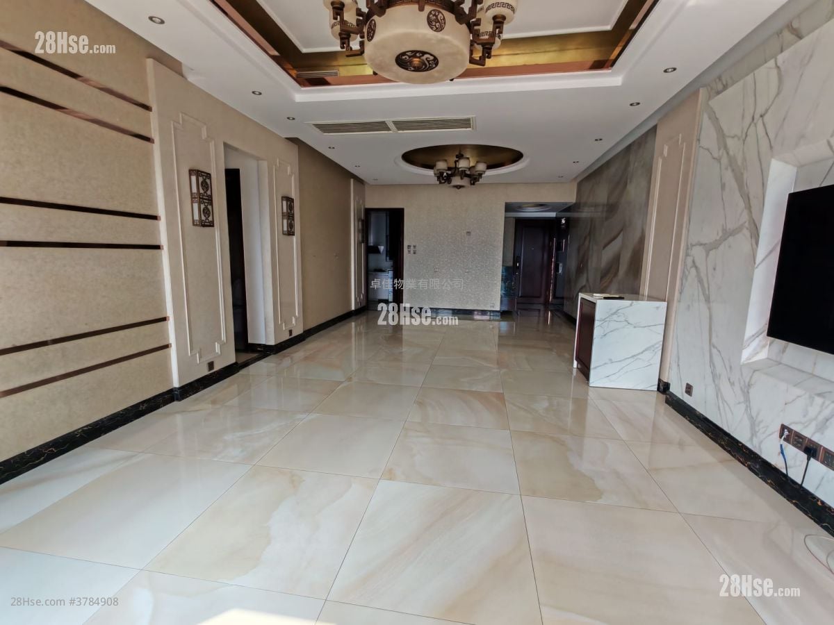 The Palazzo Rental 4 Bedrooms , 2 Bathrooms 1,461 ft²