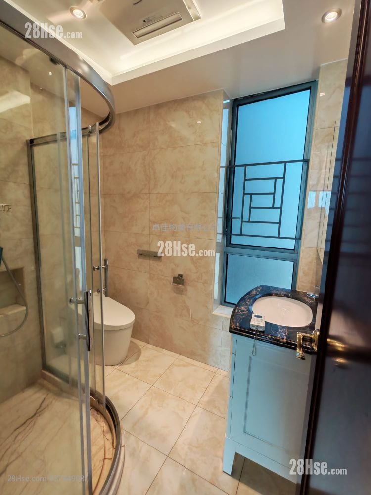 The Palazzo Rental 4 Bedrooms , 2 Bathrooms 1,461 ft²