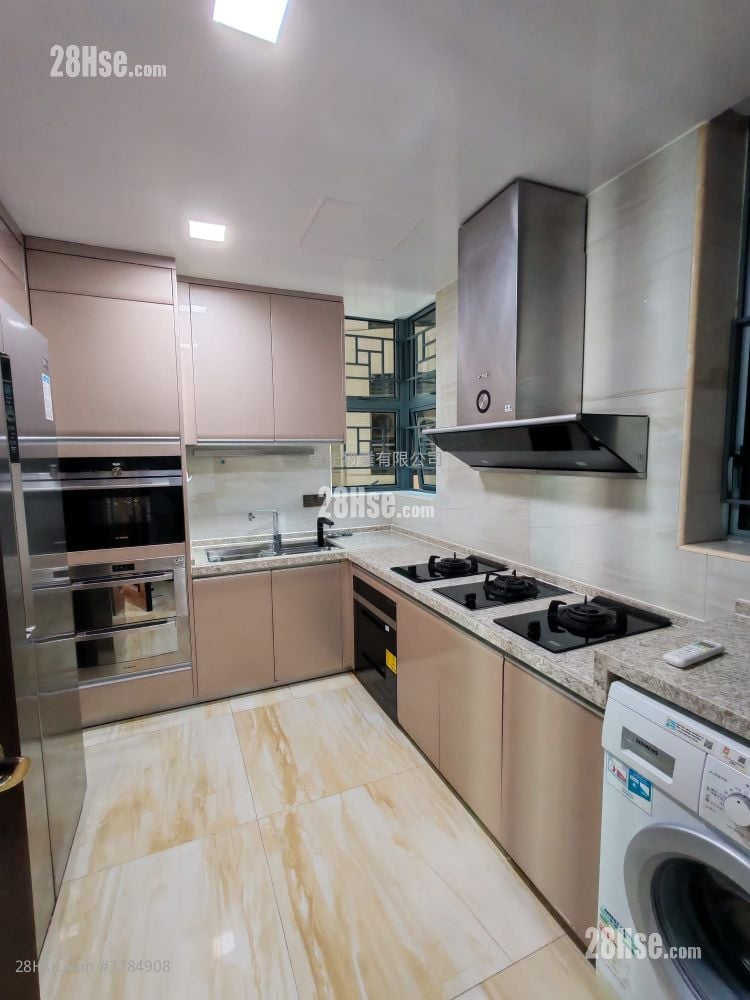 The Palazzo Rental 4 Bedrooms , 2 Bathrooms 1,461 ft²