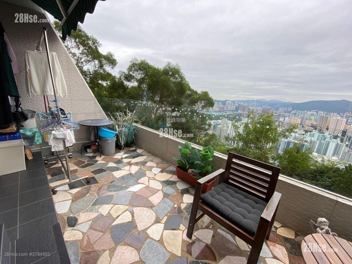 华景山庄 售盘 3 房 671 平方尺