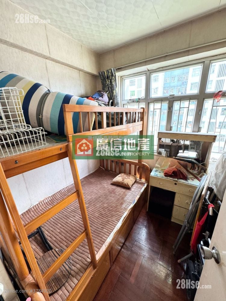 Shun Lee Building Sell 2 Bedrooms , 1 Bathroom 382 ft²