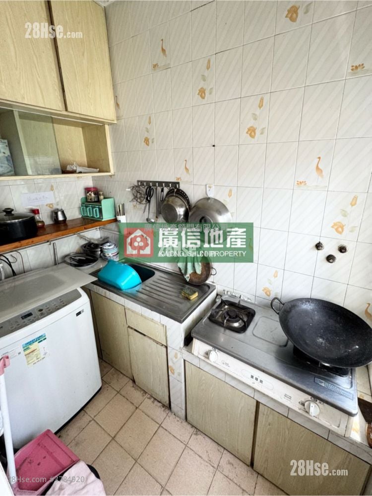 Shun Lee Building Sell 2 Bedrooms , 1 Bathroom 382 ft²