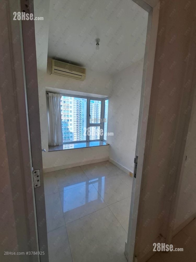 Central Park Towers Sell 2 Bedrooms , 1 Bathroom 498 ft²