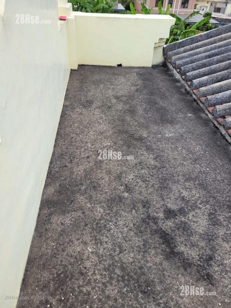 新界元朗新田新围村71号 售盘 4 房 , 1 浴室 1,400 平方尺