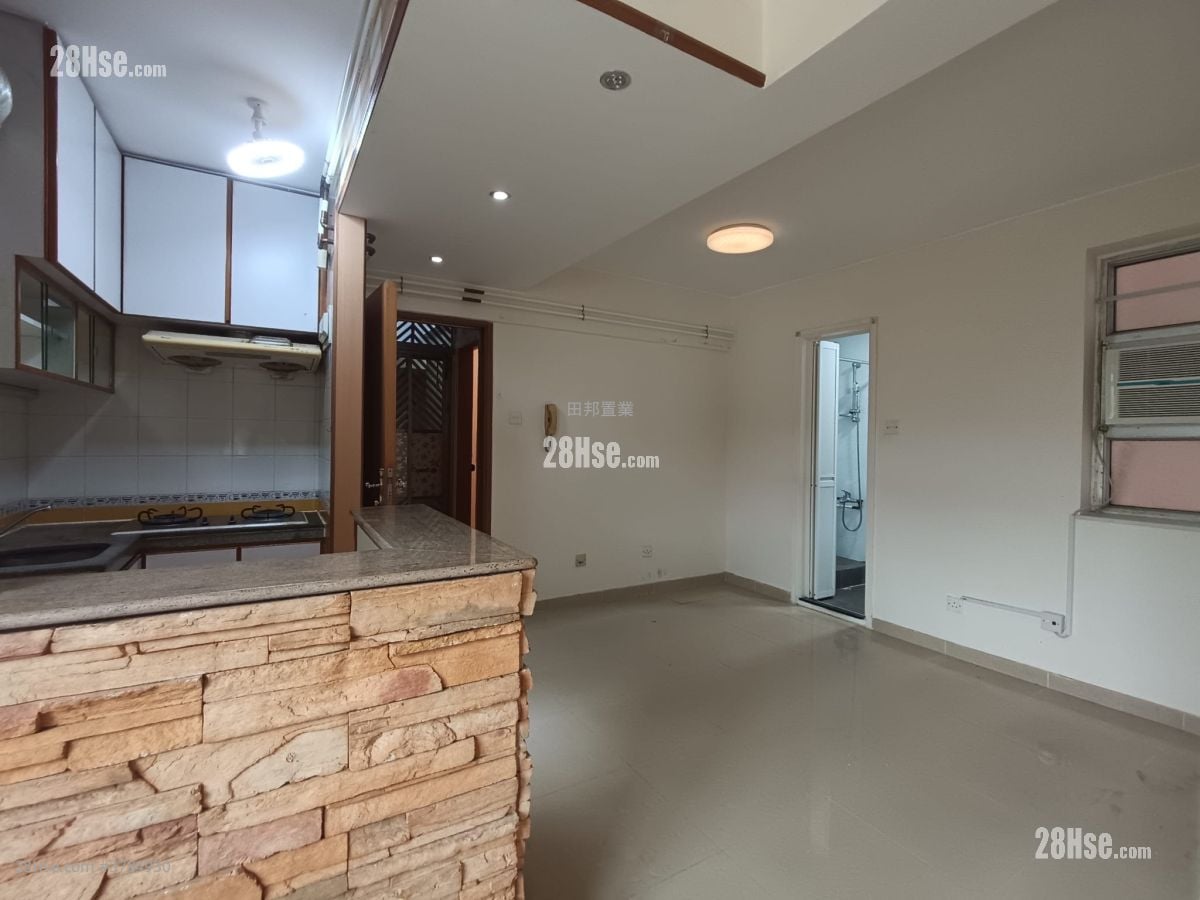 Tsuen Wan Centre Sell 329 ft²