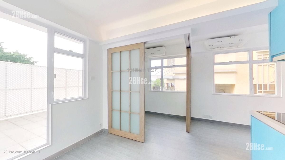 living room: Cheong Kat Mansion Rental 1 Bedroom , 1 Bathroom 237 ft²