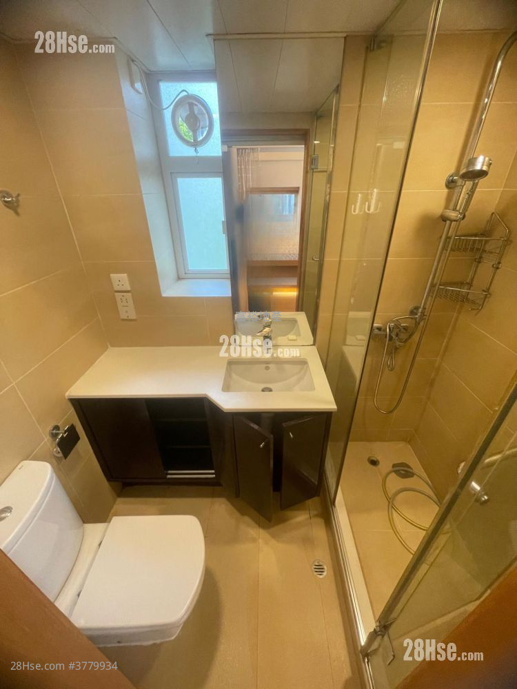 Macro Garden Sell Studio , 1 Bathroom 315 ft²