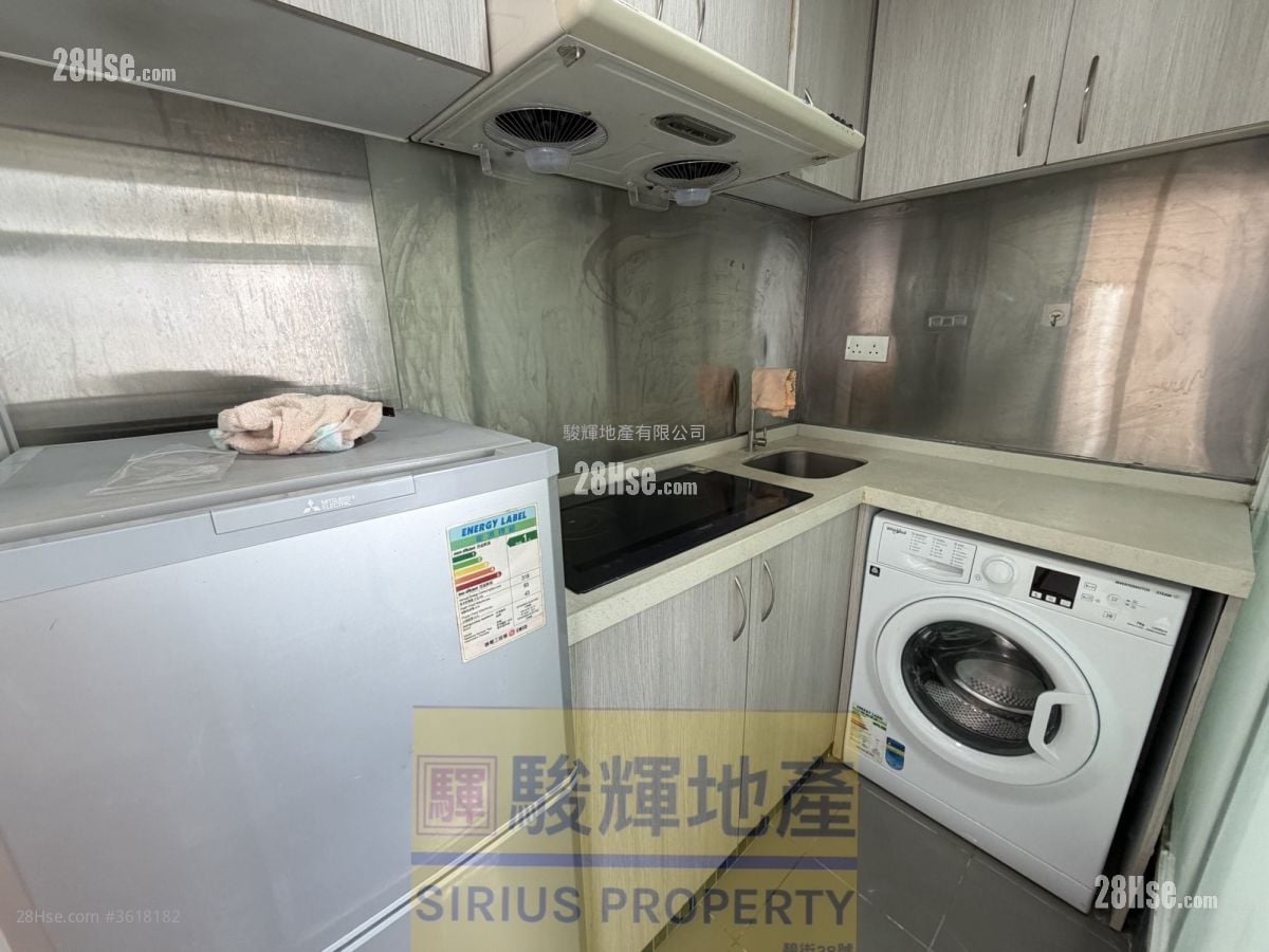 Pat Chun Mansion Sell 2 Bedrooms , 1 Bathroom 246 ft²