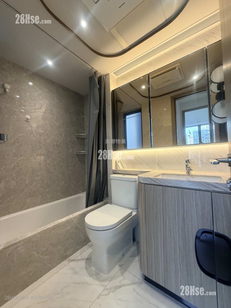 Upper River Bank Sell 2 Bedrooms , 1 Bathroom 585 ft²