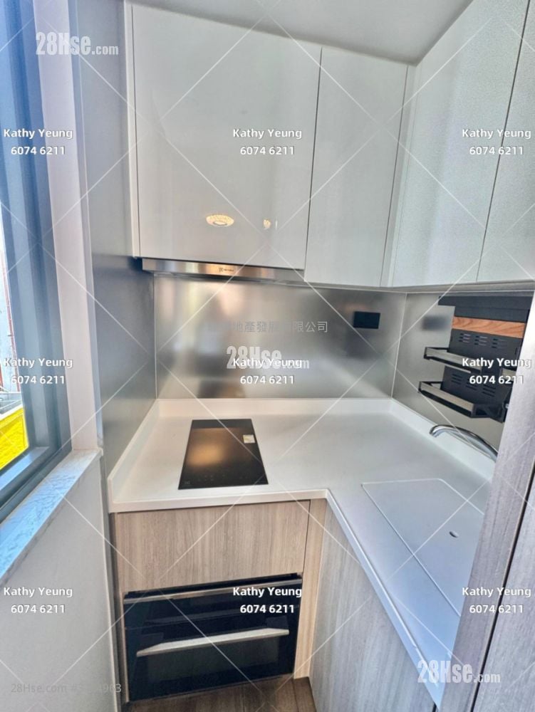 Bright Moon Rental 1 Bedroom , 1 Bathroom 337 ft²