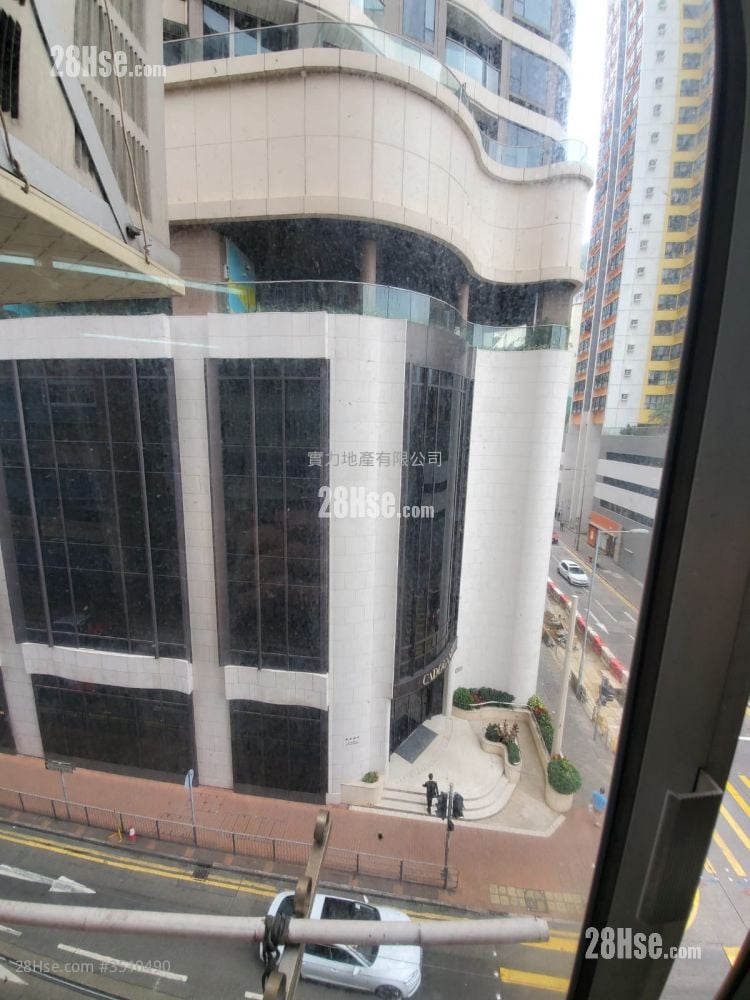 Sai Wan New Apartments Sell 3 Bedrooms , 1 Bathroom 420 ft²