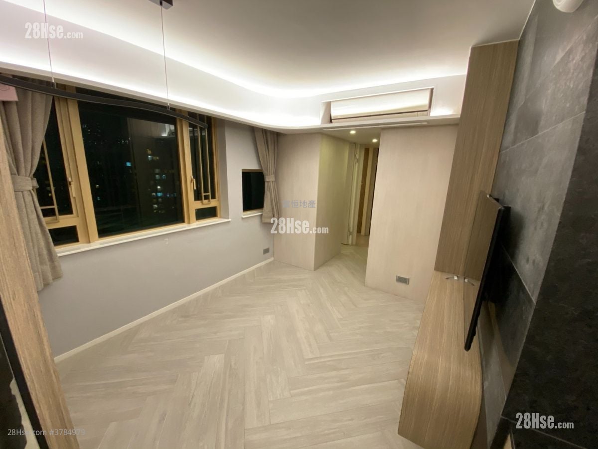 Harbour Place Sell 3 Bedrooms , 2 Bathrooms 590 ft²