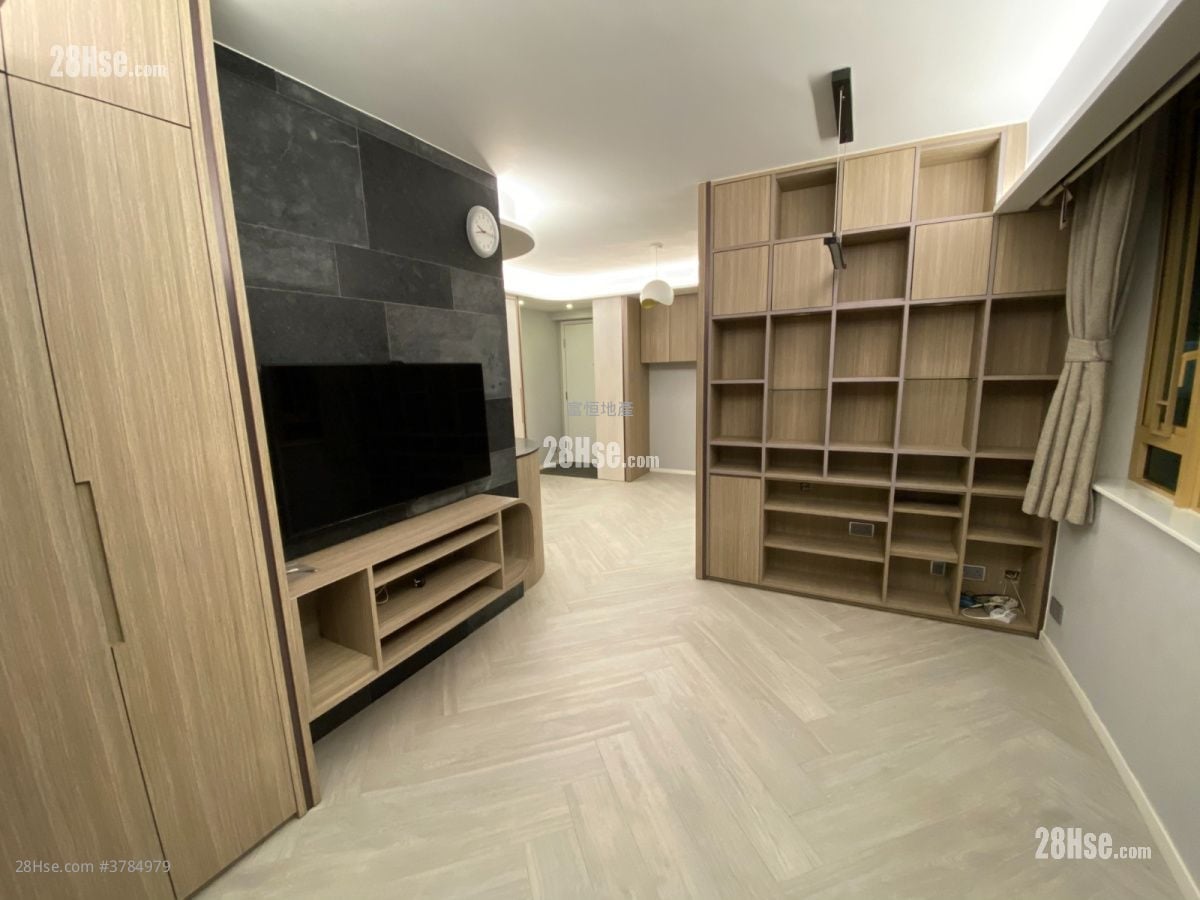 Harbour Place Sell 3 Bedrooms , 2 Bathrooms 590 ft²