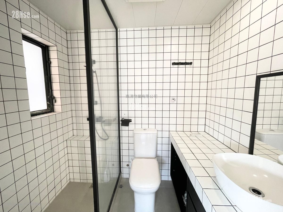 蓝天海岸 售盘 1 房 , 1 浴室 561 平方尺