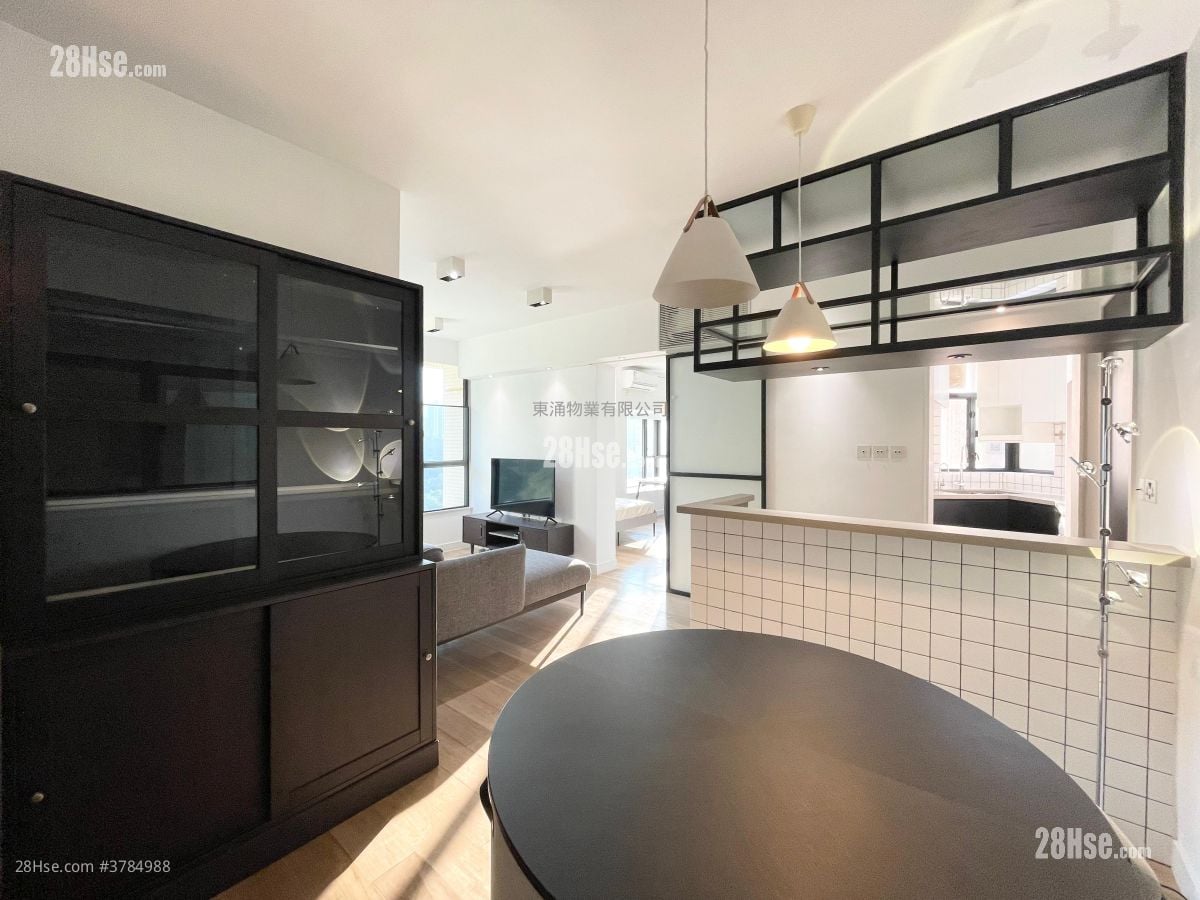 蓝天海岸 售盘 1 房 , 1 浴室 561 平方尺