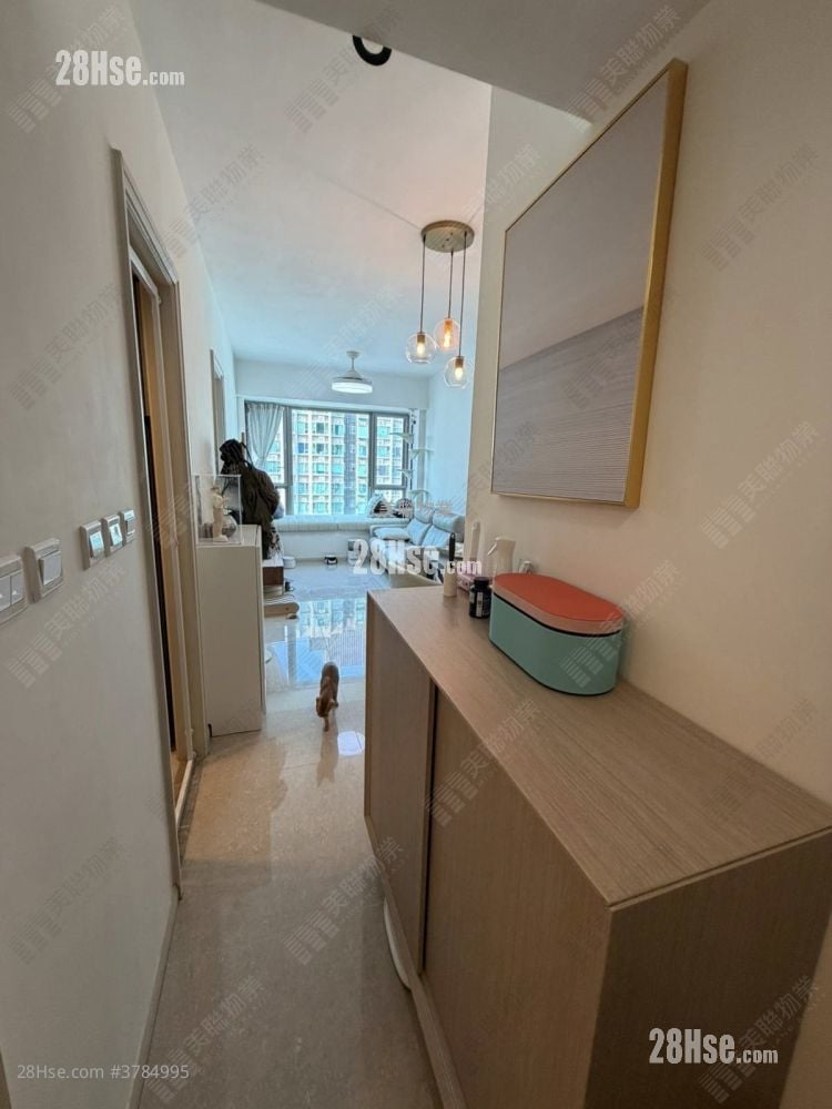 Yuccie Square Sell 2 Bedrooms , 1 Bathroom 428 ft²