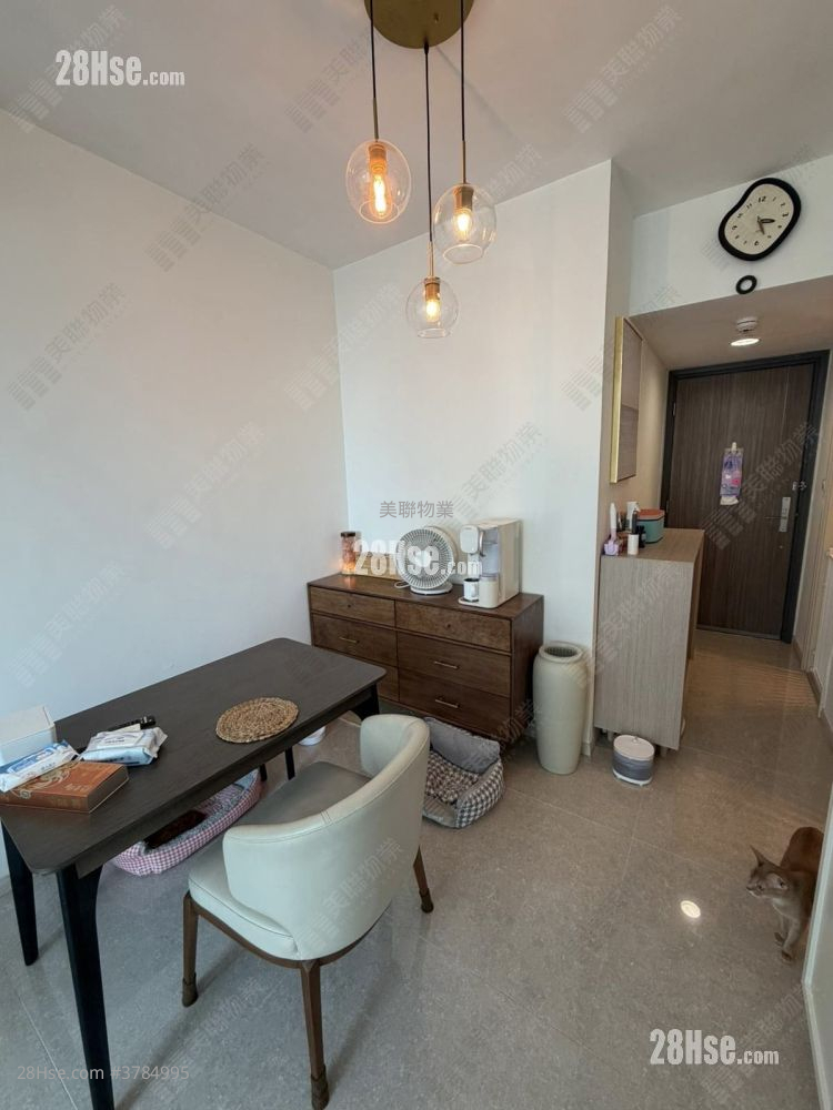 Yuccie Square Sell 2 Bedrooms , 1 Bathroom 428 ft²