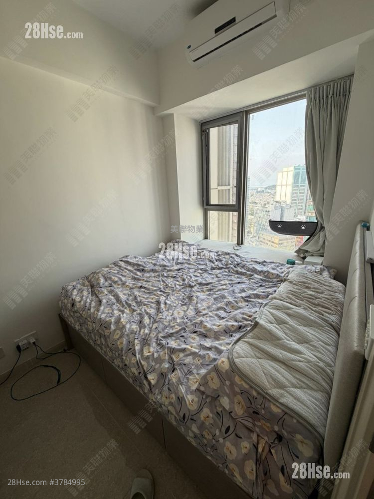 Yuccie Square Sell 2 Bedrooms , 1 Bathroom 428 ft²