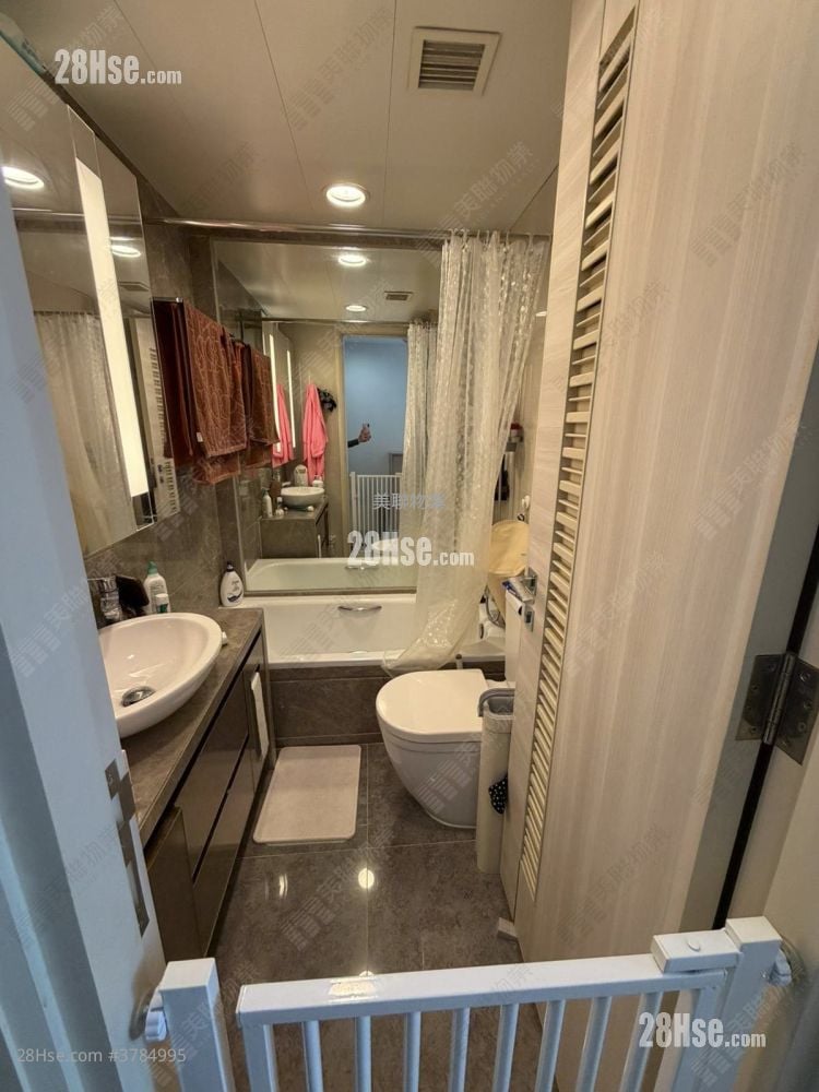 Yuccie Square Sell 2 Bedrooms , 1 Bathroom 428 ft²