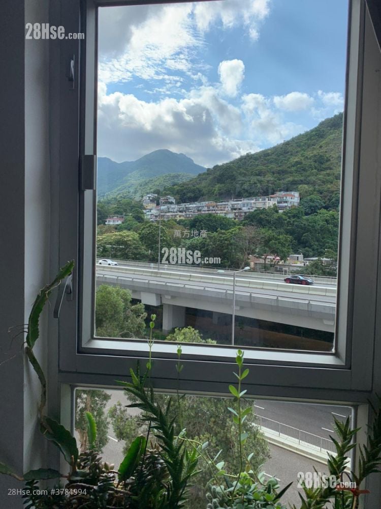 Yu Chui Court Sell 2 Bedrooms , 1 Bathroom 519 ft²