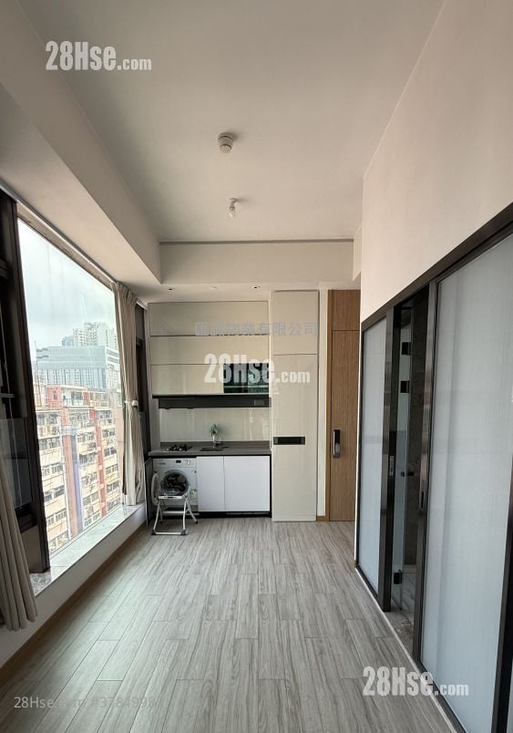 The Vantage Rental Studio , 1 Bathroom 218 ft²