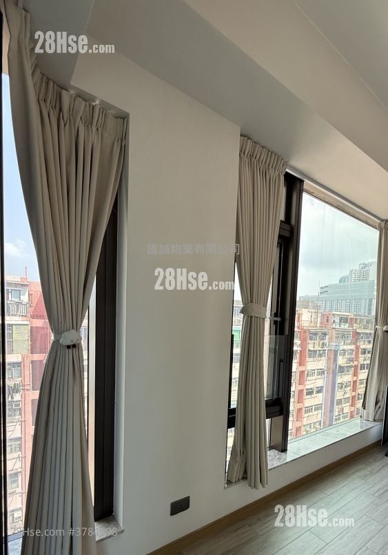 The Vantage Rental Studio , 1 Bathroom 218 ft²