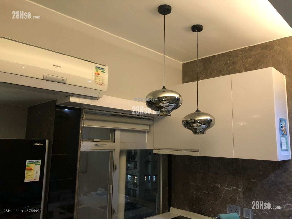 Kam Shing Building Sell 2 Bedrooms , 1 Bathroom 353 ft²