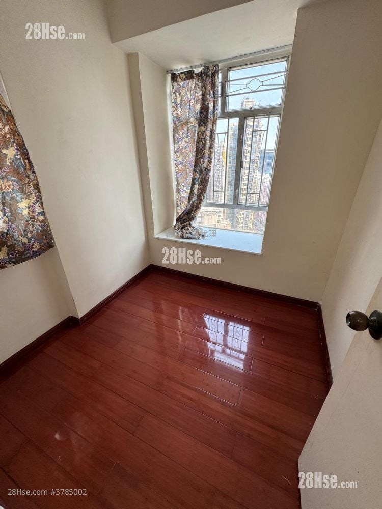 Fortuna Building Rental 2 Bedrooms , 1 Bathroom 258 ft²