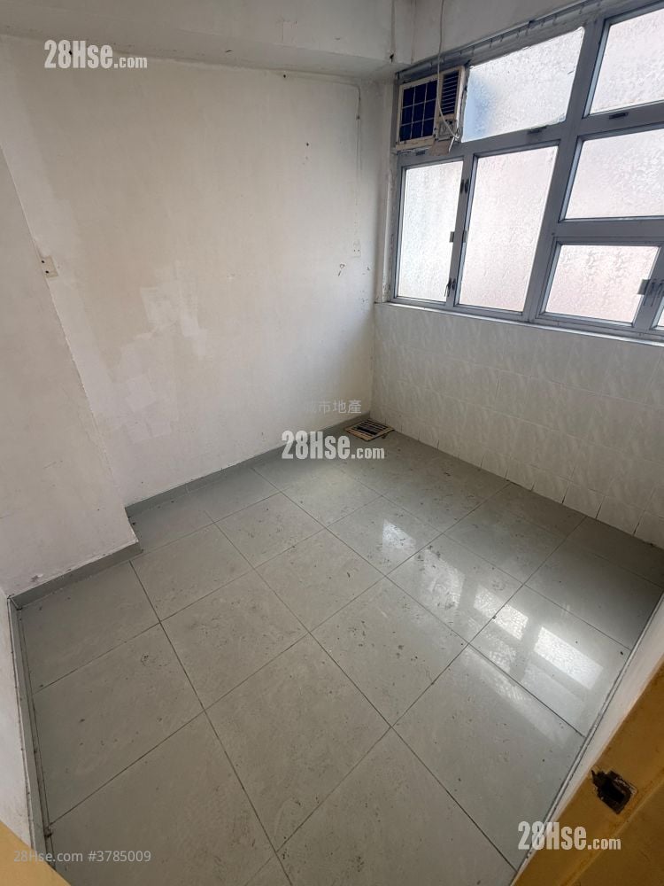 唐楼 售盘 687 平方尺