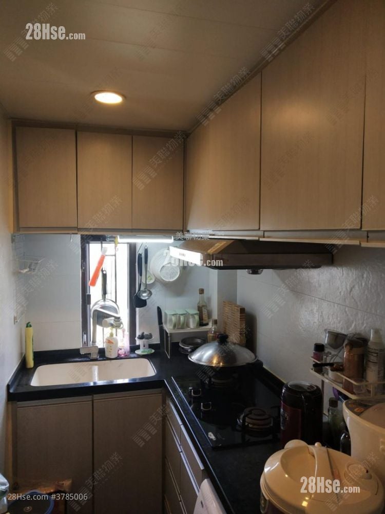 Luk Yeung Sun Chuen Sell 2 Bedrooms 451 ft²