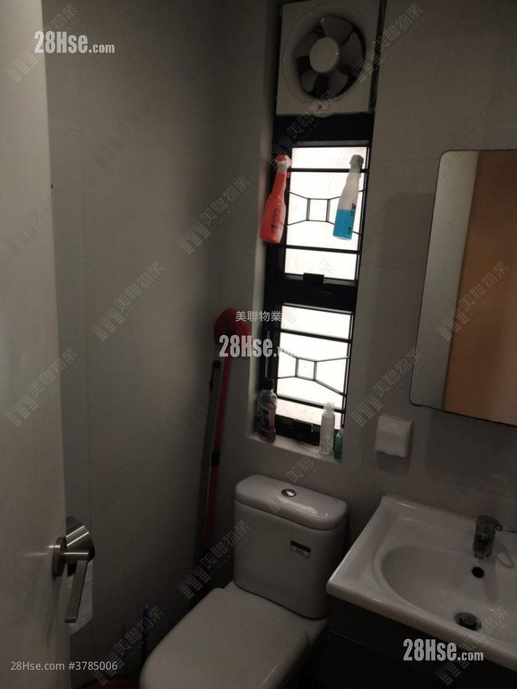 Luk Yeung Sun Chuen Sell 2 Bedrooms 451 ft²