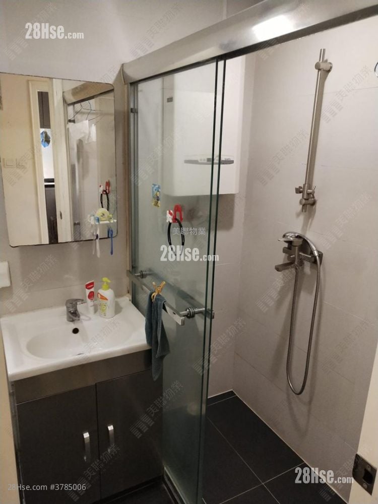 Luk Yeung Sun Chuen Sell 2 Bedrooms 451 ft²