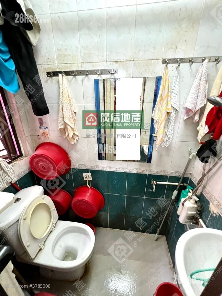Cheong Fai Mansion Sell 1 Bedroom , 1 Bathroom 211 ft²