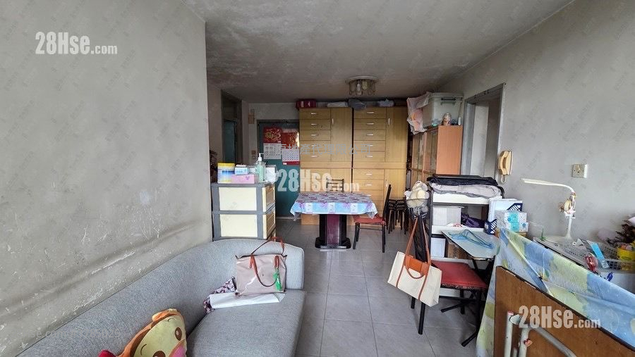 Tin Oi Court Sell 2 Bedrooms 546 ft²