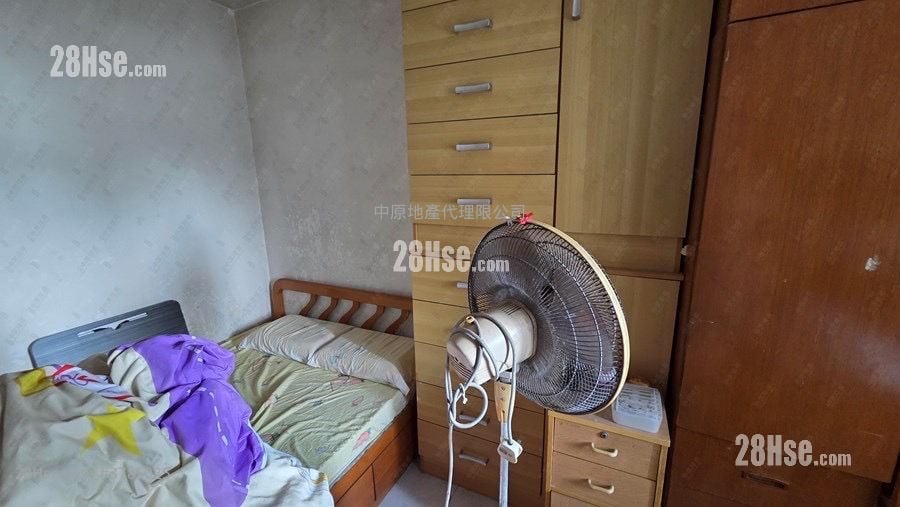 Tin Oi Court Sell 2 Bedrooms 546 ft²